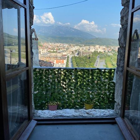 Aria Baci Guest House Berat Buitenkant foto