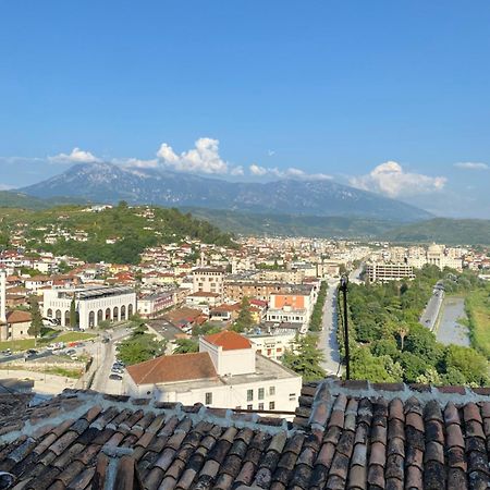 Aria Baci Guest House Berat Buitenkant foto