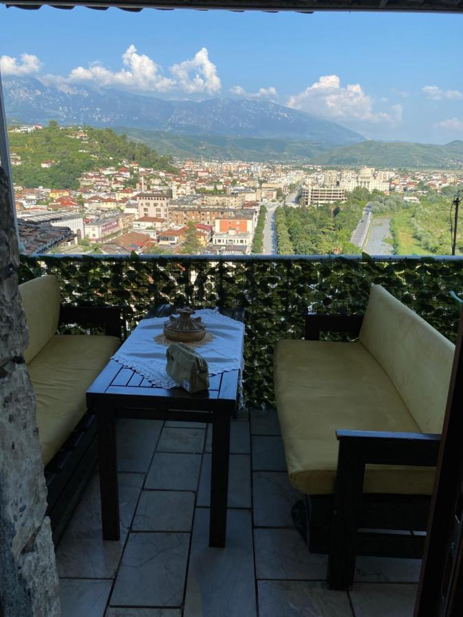 Aria Baci Guest House Berat Buitenkant foto