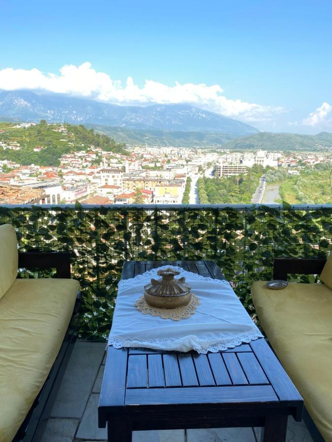 Aria Baci Guest House Berat Buitenkant foto
