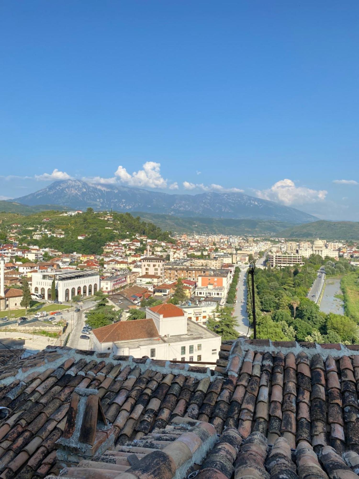 Aria Baci Guest House Berat Buitenkant foto